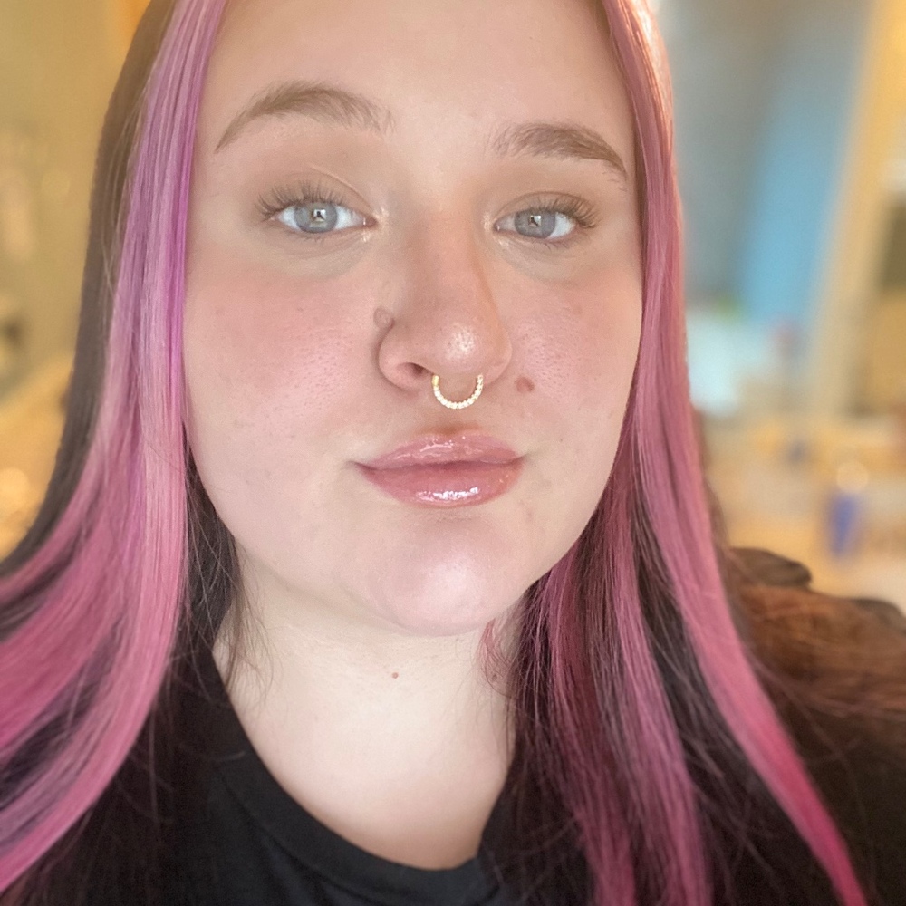 Meet your Posher, Cassie